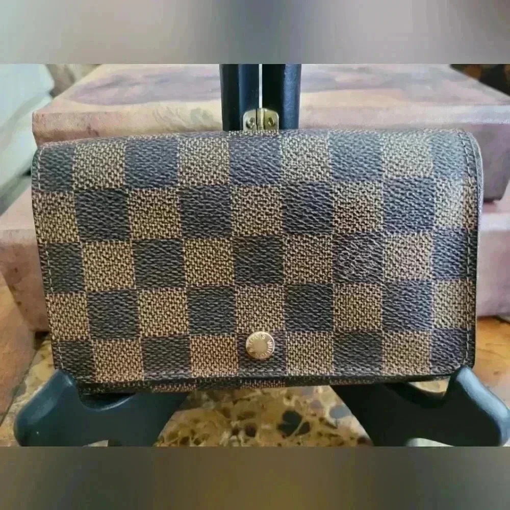 Louis Vuitton Damier Ebene